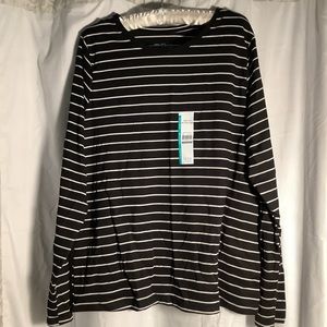 ⚡️B2🏷G1  NWT Women’s Long Sleeve T-Shirt (XL)
